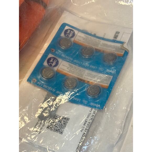 Glow in The Dark Basketball with Pump- Glowing Orange Basket Ball that Lights Up - Picture 4 of 4